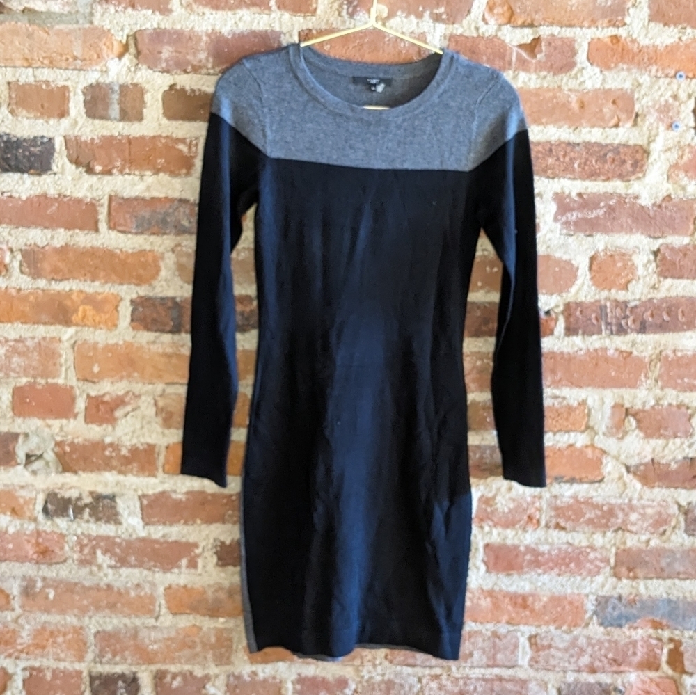 Tart XS Gray & Black‎ Long Sleeve Fitted Sweater Dress